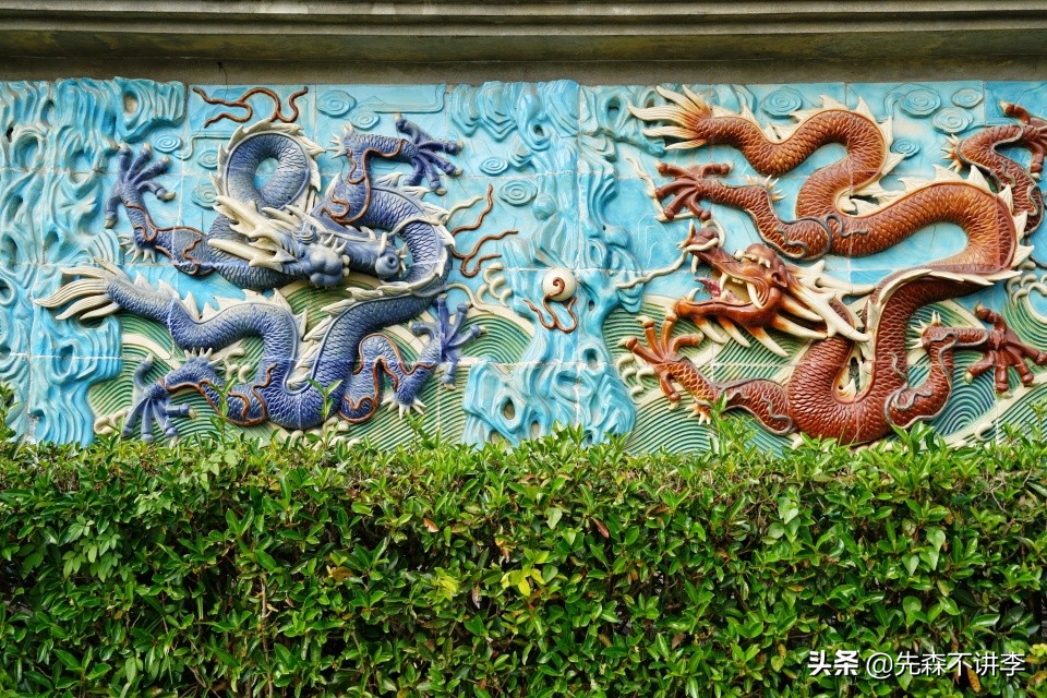 國內(nèi)有四座九龍壁，其中三座是傳世真品，而江蘇那座居然是高仿品