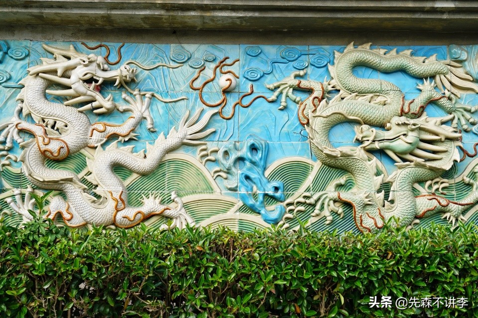 國內(nèi)有四座九龍壁，其中三座是傳世真品，而江蘇那座居然是高仿品