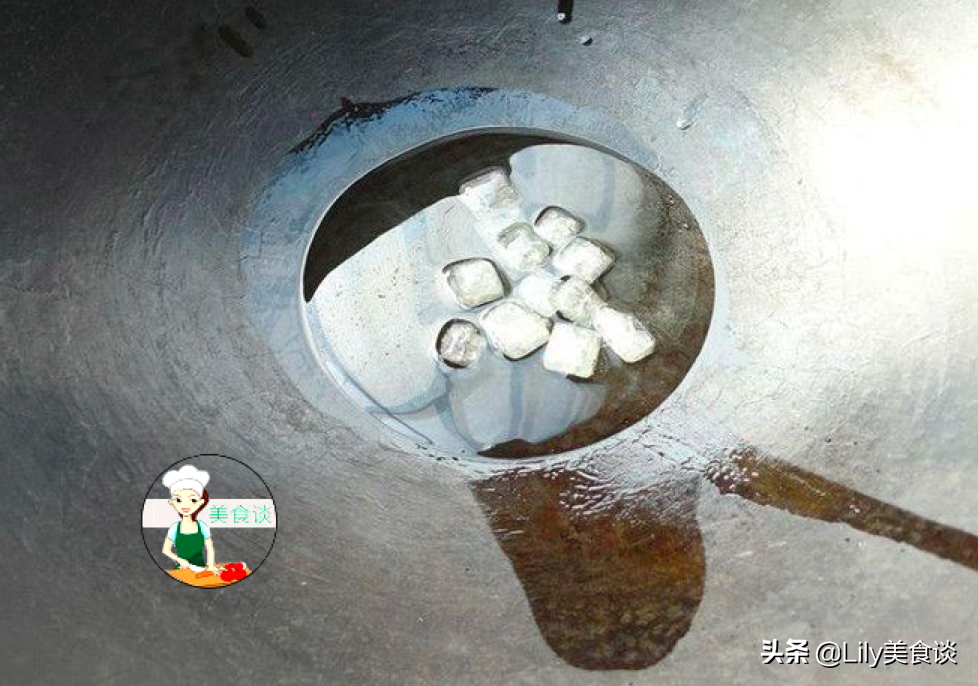 燉豬蹄時(shí)，牢記這“3個(gè)技巧”，豬蹄軟爛鮮香，冬天燉一鍋太饞人