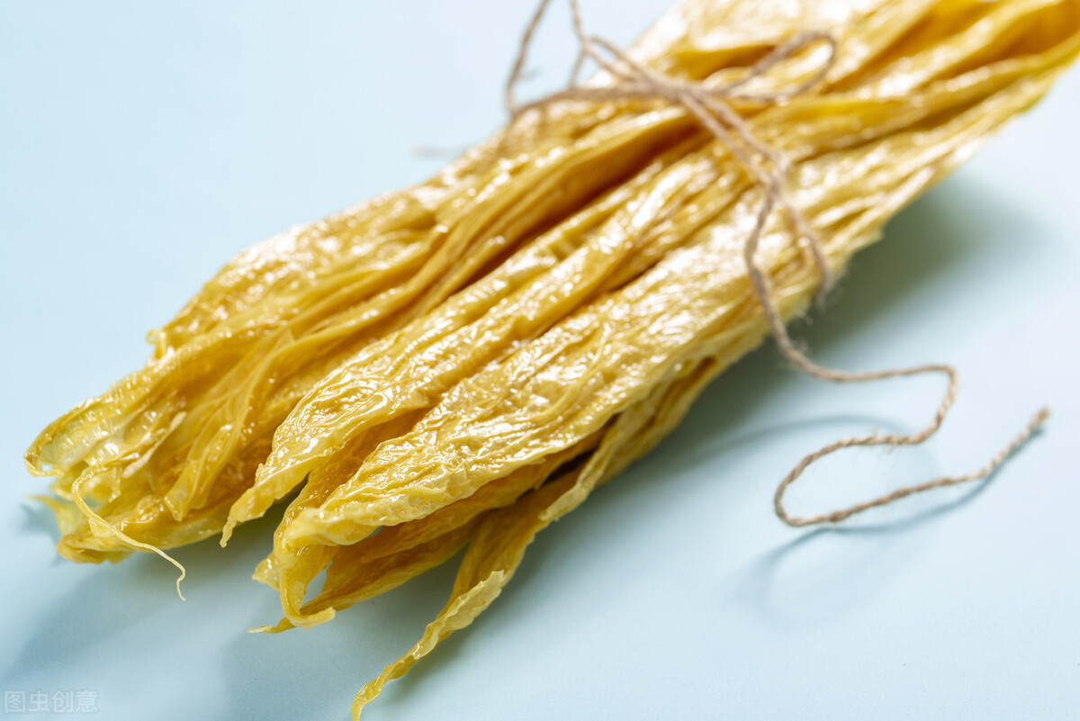 腐竹泡發(fā)有技巧，多加兩樣，15分鐘快速泡開，省時省力無硬芯
