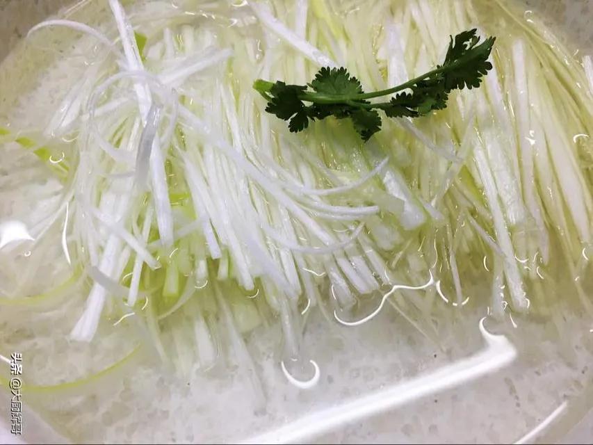 炒好京醬肉絲并不難，記住大廚的訣竅“3要3不要”，難怪它好吃