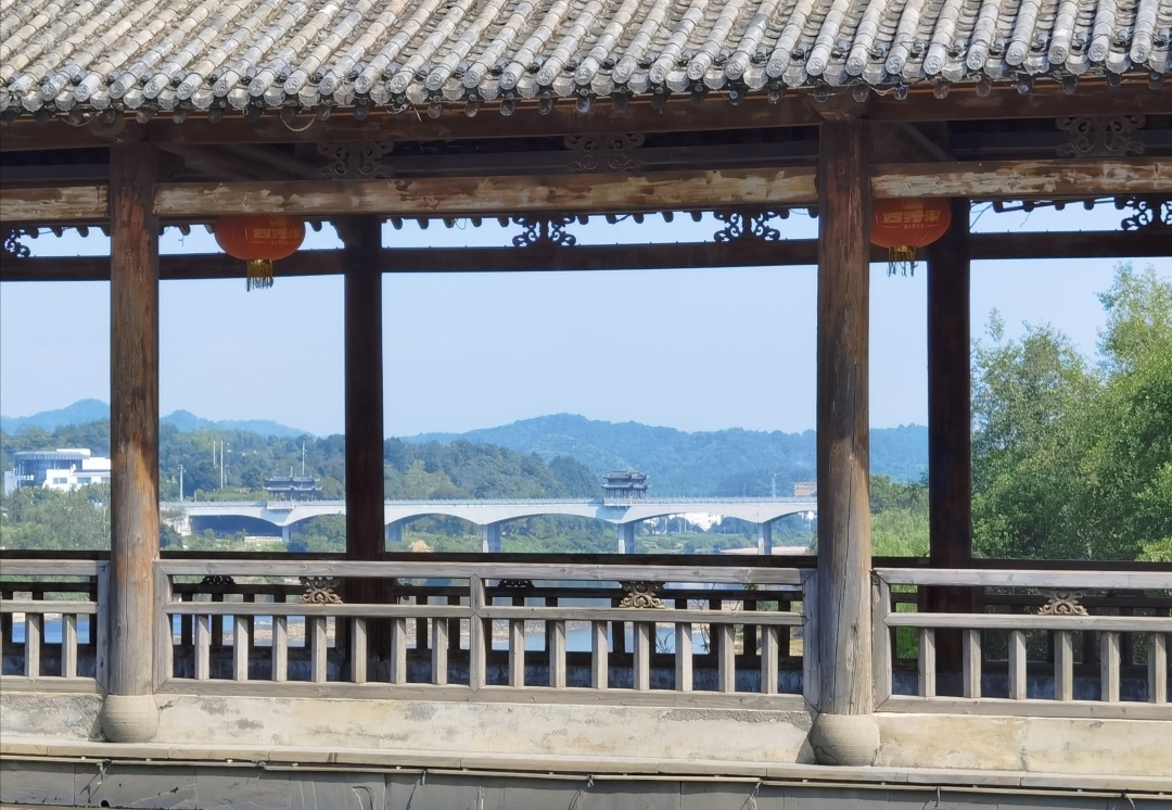 江西深山發(fā)現(xiàn)中國(guó)最圓的古村，為千年前南唐國(guó)師建造，遠(yuǎn)看似八卦