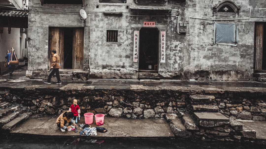 江西深山發(fā)現(xiàn)中國(guó)最圓的古村，為千年前南唐國(guó)師建造，遠(yuǎn)看似八卦