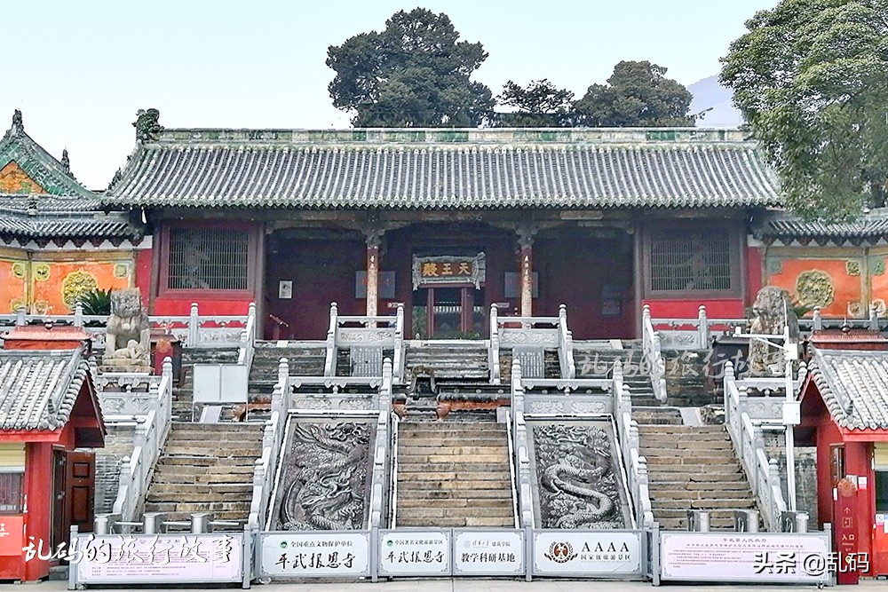 四川這座寺廟被譽(yù)為“深山故宮”罕見明代5噸機(jī)械至今運(yùn)轉(zhuǎn)正常